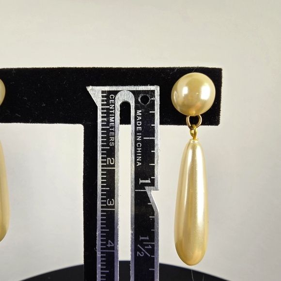 Faux Pearl Drop Earrings - Picture 3 of 3